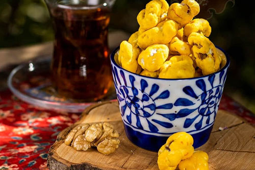 سوغات ارومیه نقل و حلوا